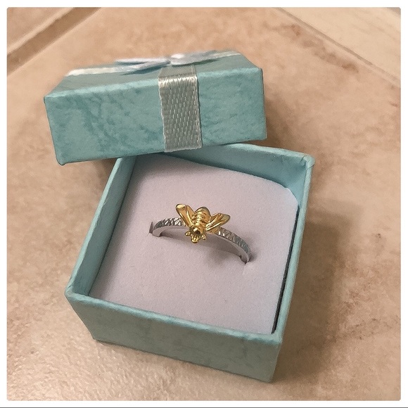 💕Beautiful 2 tone Sterling Silver Bee Ring💕 - Picture 4 of 8